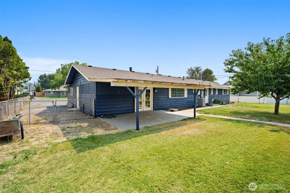 70 Sherry Avenue Naches, WA 98937