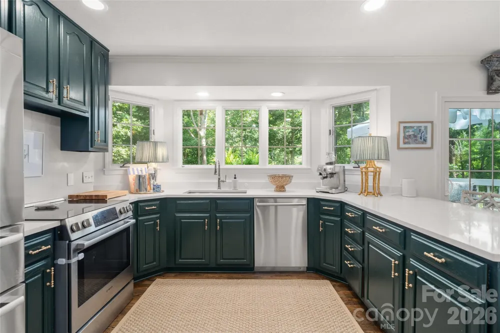 167 Skyview Circle Asheville, NC 28804