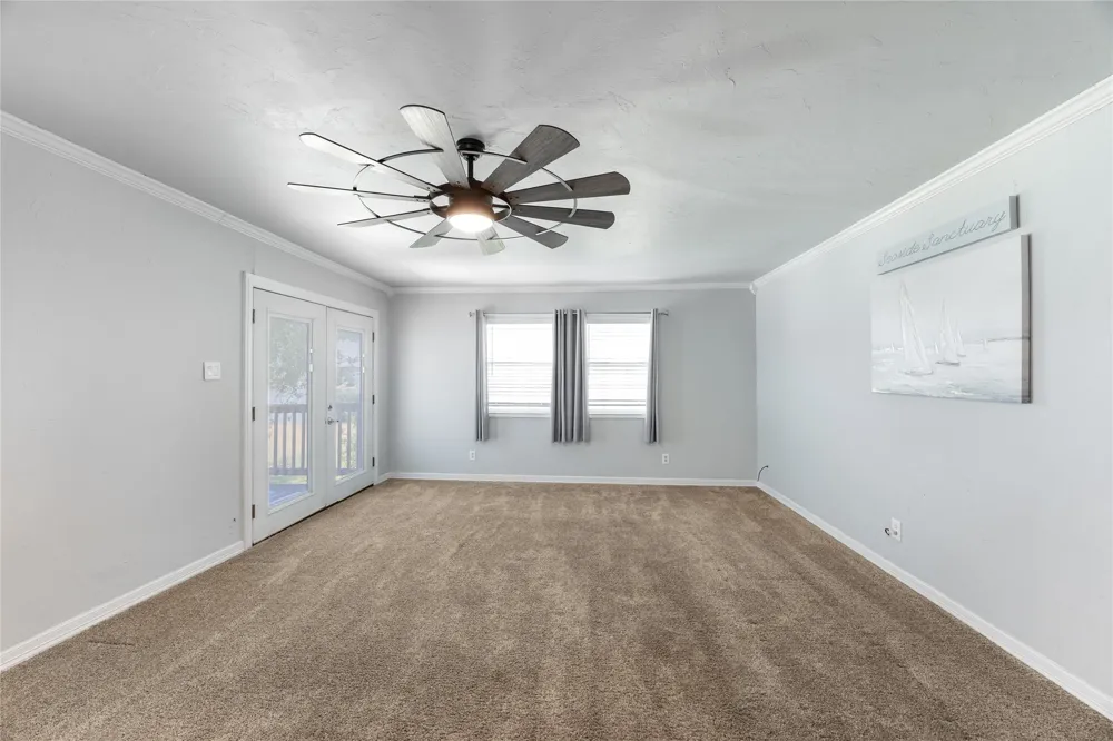 108 Harbor Drive #204 Runaway Bay, TX 76426