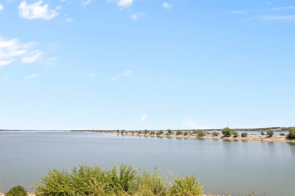 108 Harbor Drive #204 Runaway Bay, TX 76426