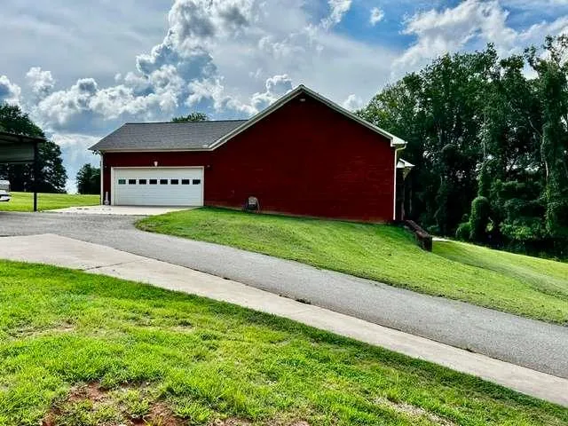 7643 Highway 145 Carnesville, GA 30521