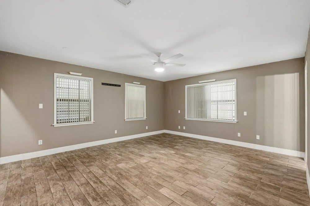 16101 Bluebird Street Santa Fe, TX 77517
