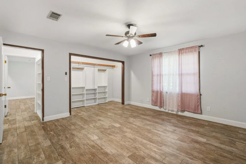 16101 Bluebird Street Santa Fe, TX 77517
