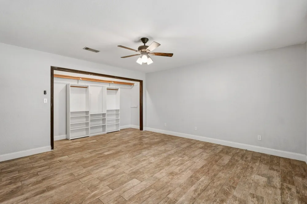 16101 Bluebird Street Santa Fe, TX 77517