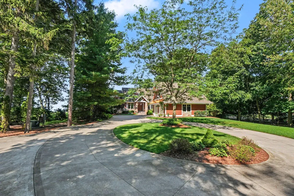 6935 Blue Water Lane Fennville, MI 49408