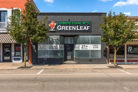 122 W Superior Street