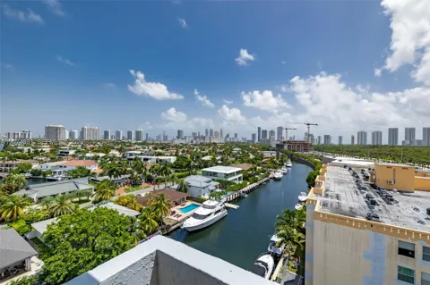 2903 Miami Beach Blvd #1003