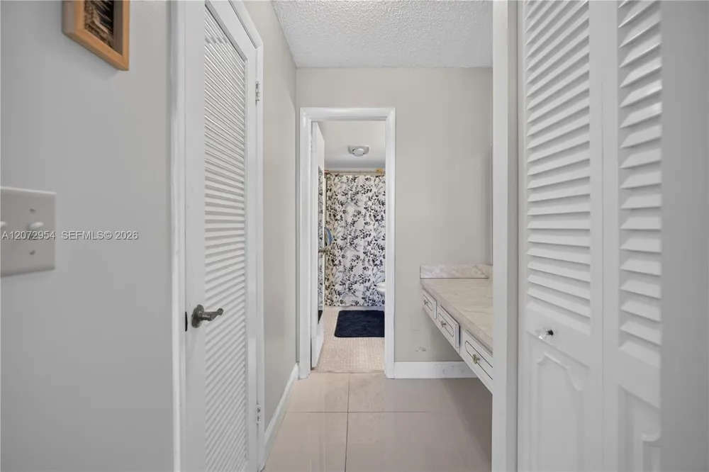 8900 Washington Blvd #409 Pembroke Pines, FL 33025