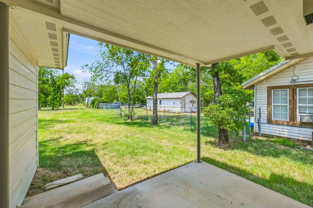 828 Indiana Street Graham, TX 76450