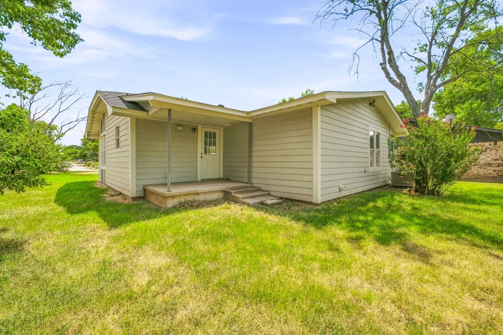 828 Indiana Street Graham, TX 76450