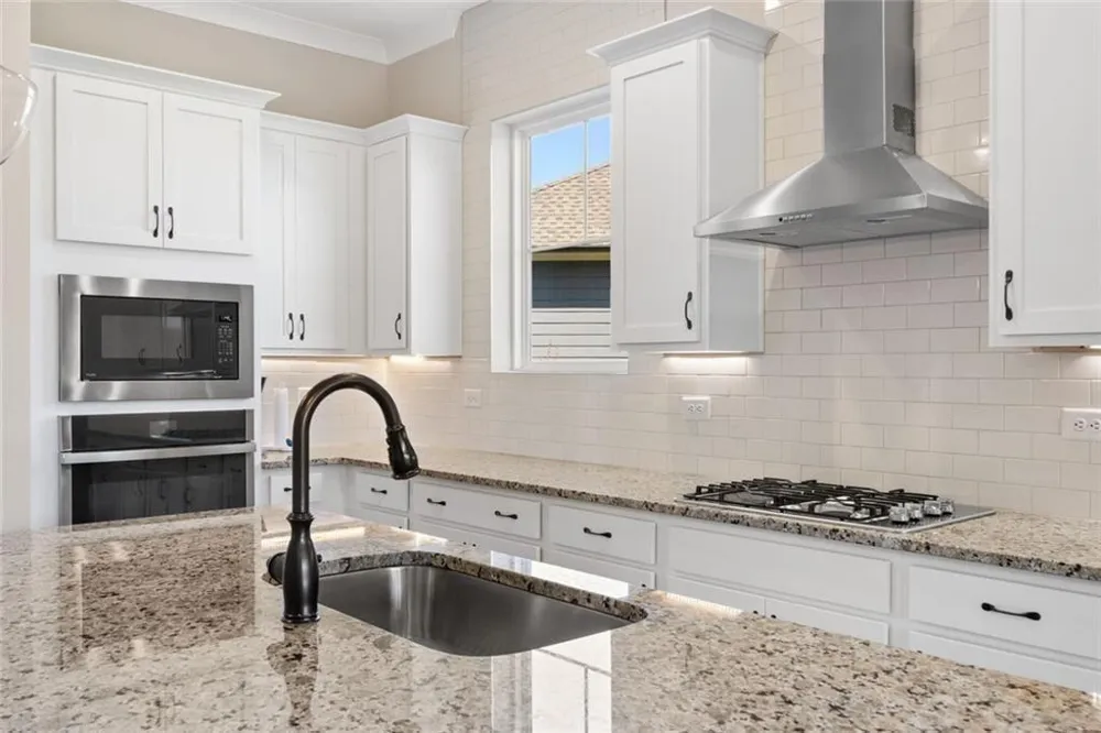 6853 River Rock Drive Flowery Branch, GA 30542
