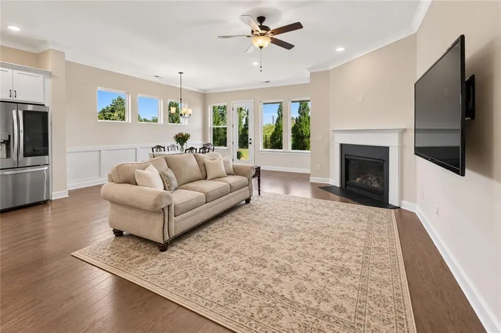 6853 River Rock Drive Flowery Branch, GA 30542