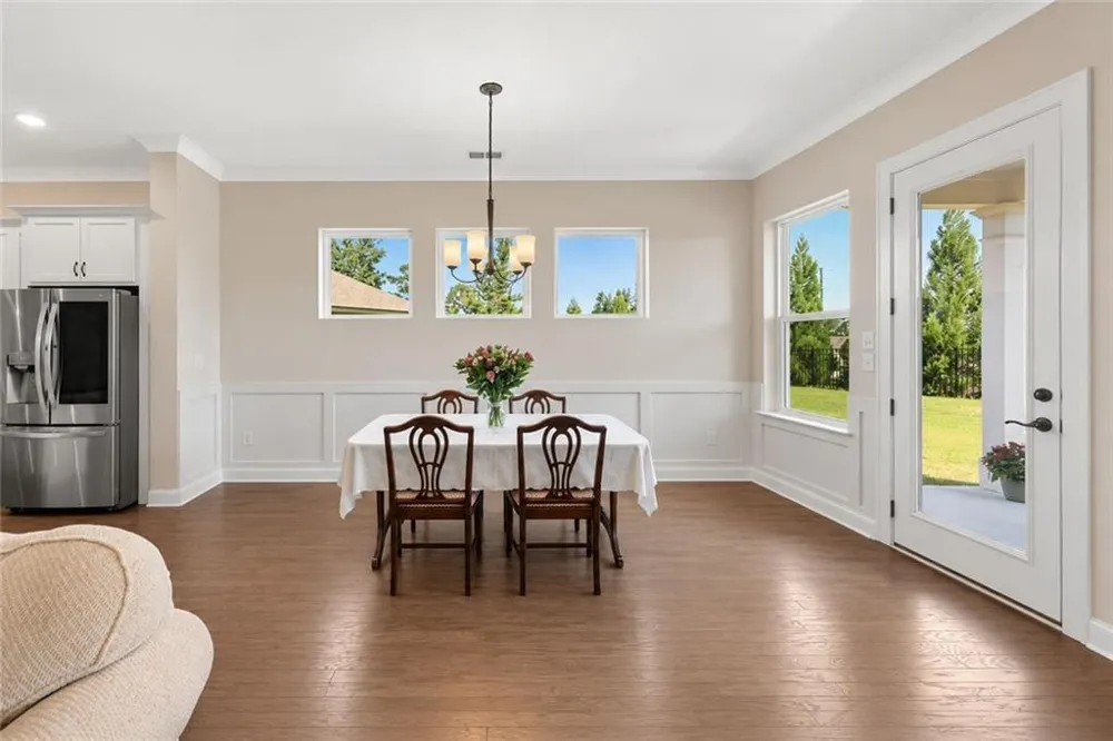 6853 River Rock Drive Flowery Branch, GA 30542
