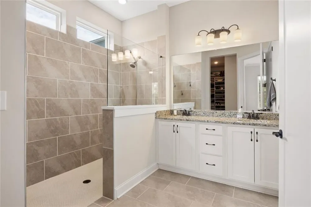 6853 River Rock Drive Flowery Branch, GA 30542
