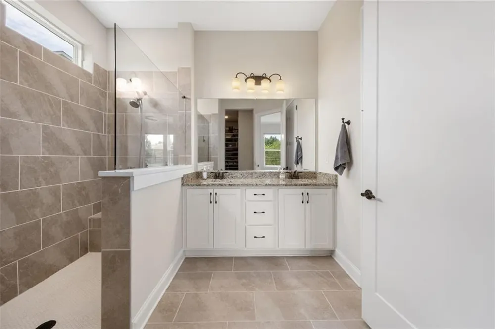 6853 River Rock Drive Flowery Branch, GA 30542