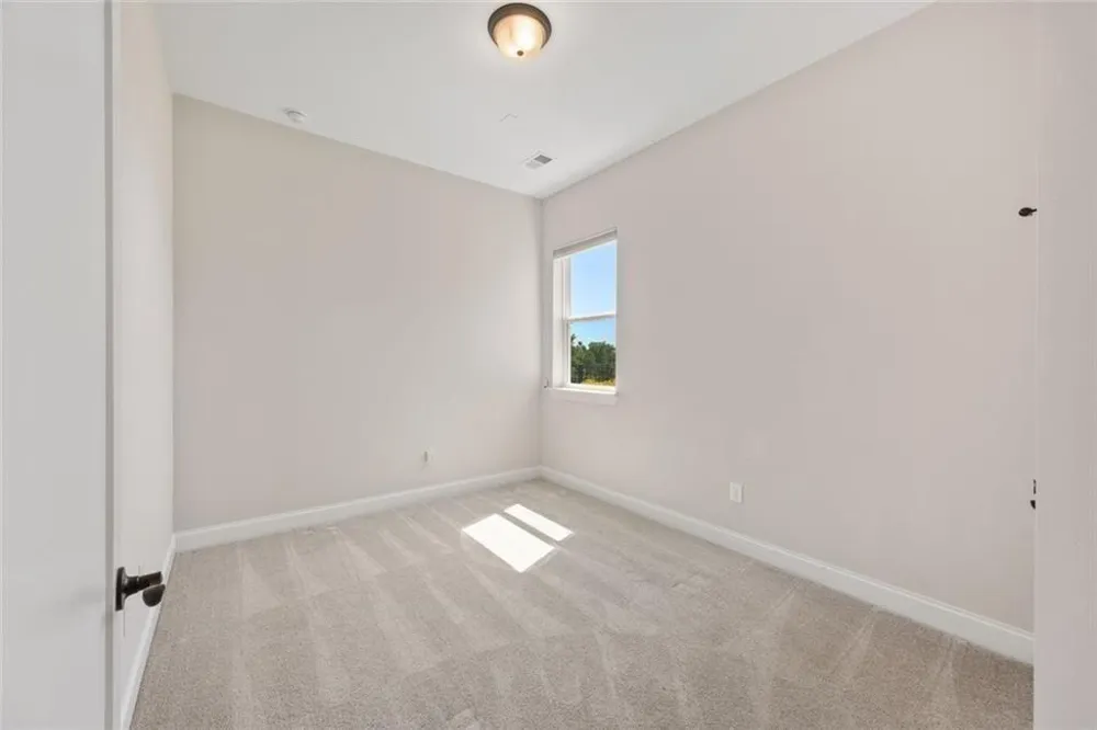 6853 River Rock Drive Flowery Branch, GA 30542