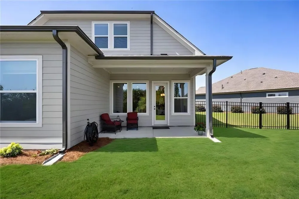 6853 River Rock Drive Flowery Branch, GA 30542