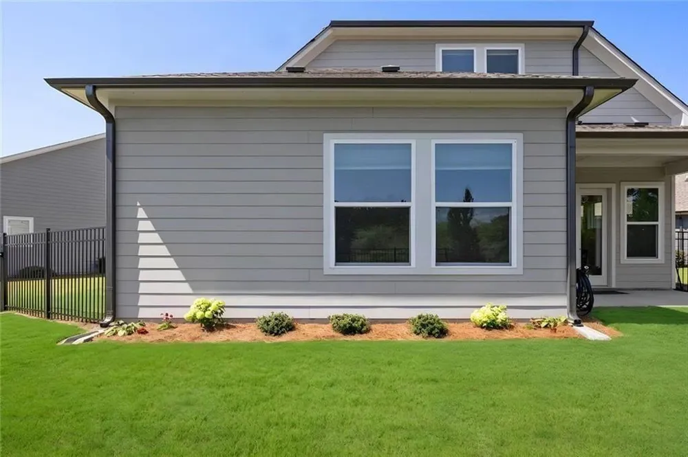 6853 River Rock Drive Flowery Branch, GA 30542
