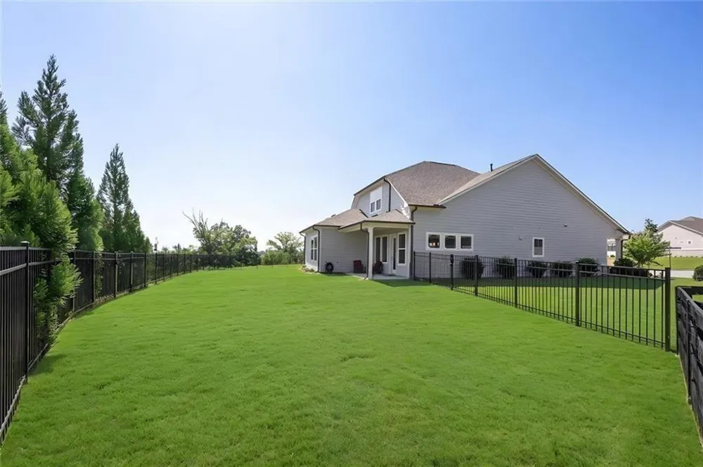 6853 River Rock Drive Flowery Branch, GA 30542
