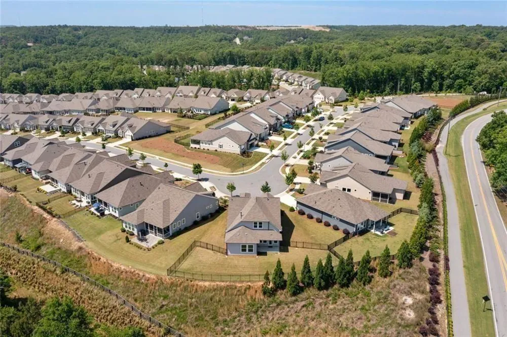 6853 River Rock Drive Flowery Branch, GA 30542