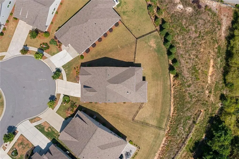 6853 River Rock Drive Flowery Branch, GA 30542