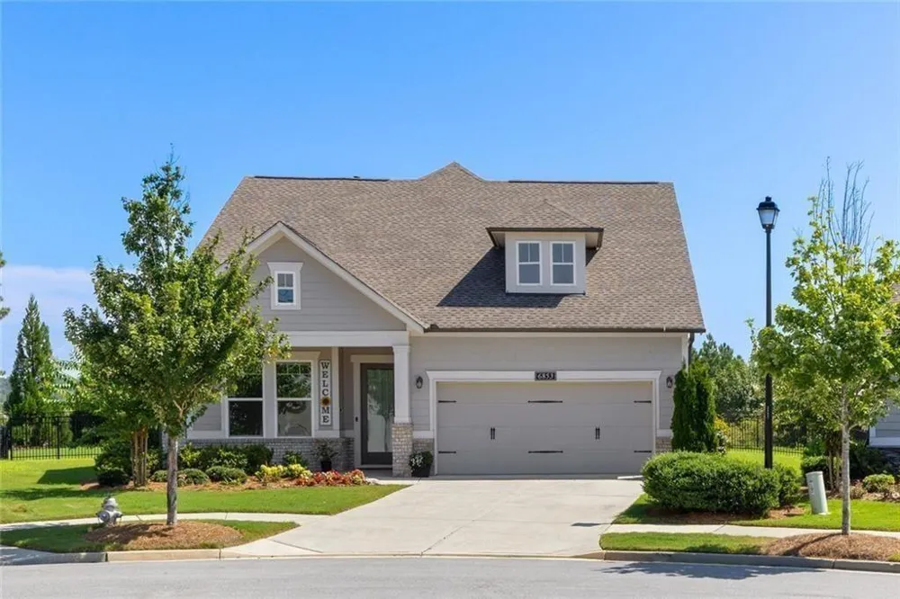 6853 River Rock Drive Flowery Branch, GA 30542