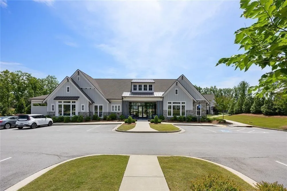 6853 River Rock Drive Flowery Branch, GA 30542