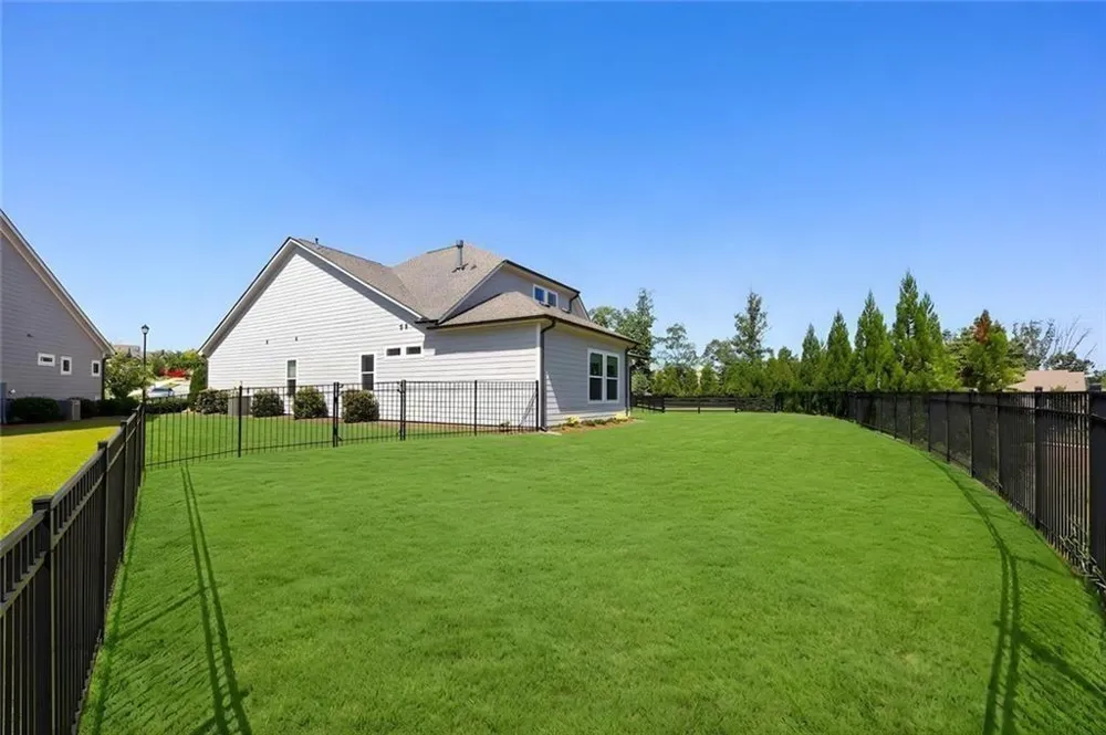 6853 River Rock Drive Flowery Branch, GA 30542