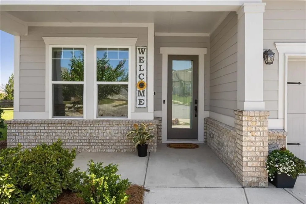 6853 River Rock Drive Flowery Branch, GA 30542