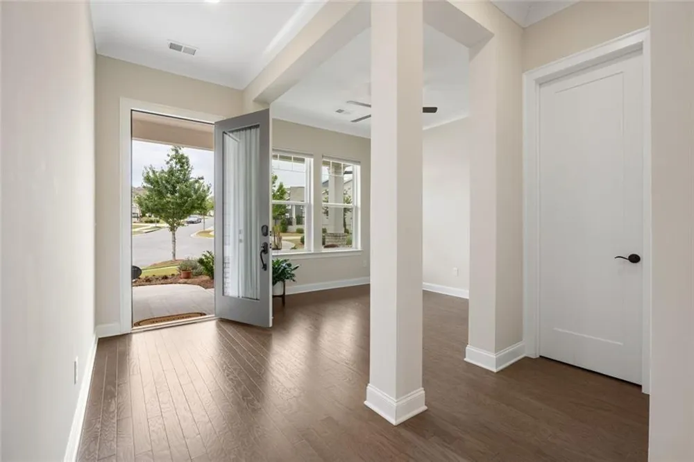 6853 River Rock Drive Flowery Branch, GA 30542