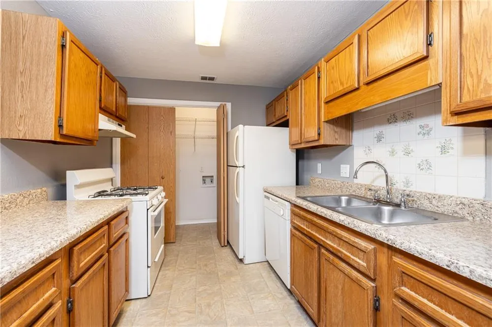 810 Gettysburg Place Sandy Springs, GA 30350