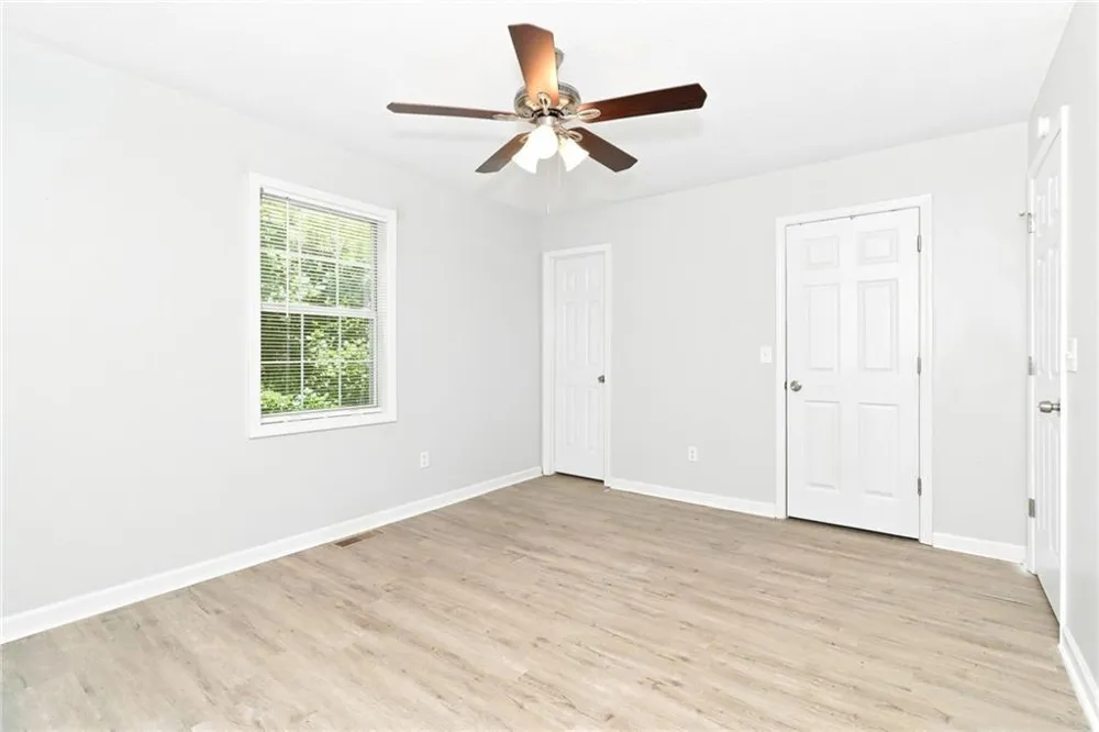 229 Hampton Drive Dallas, GA 30132