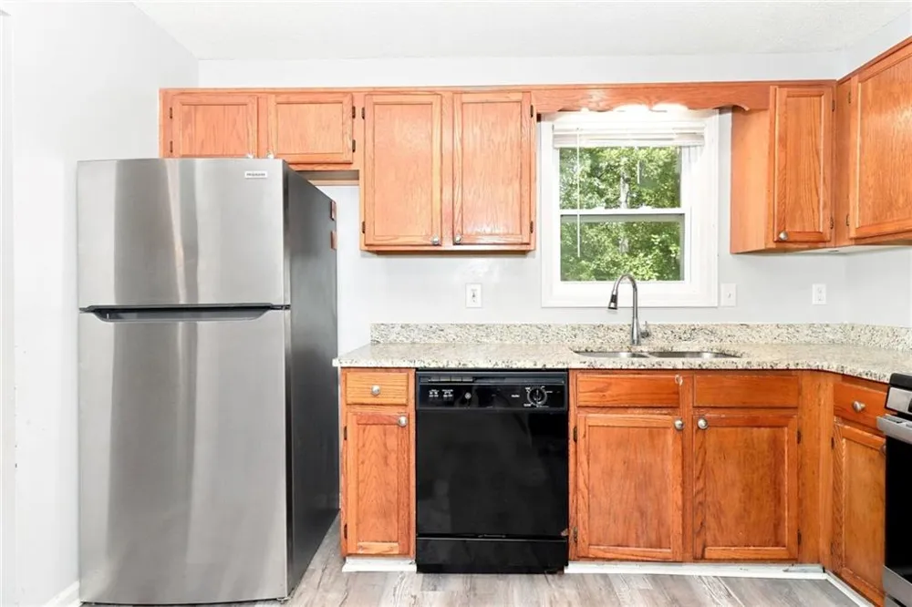 229 Hampton Drive Dallas, GA 30132
