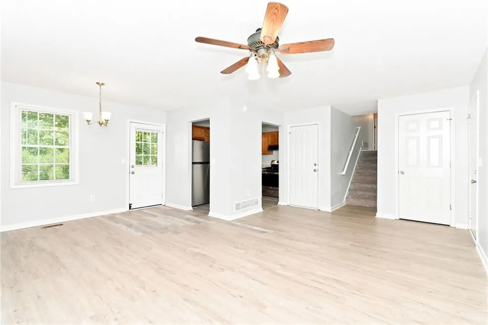 229 Hampton Drive Dallas, GA 30132