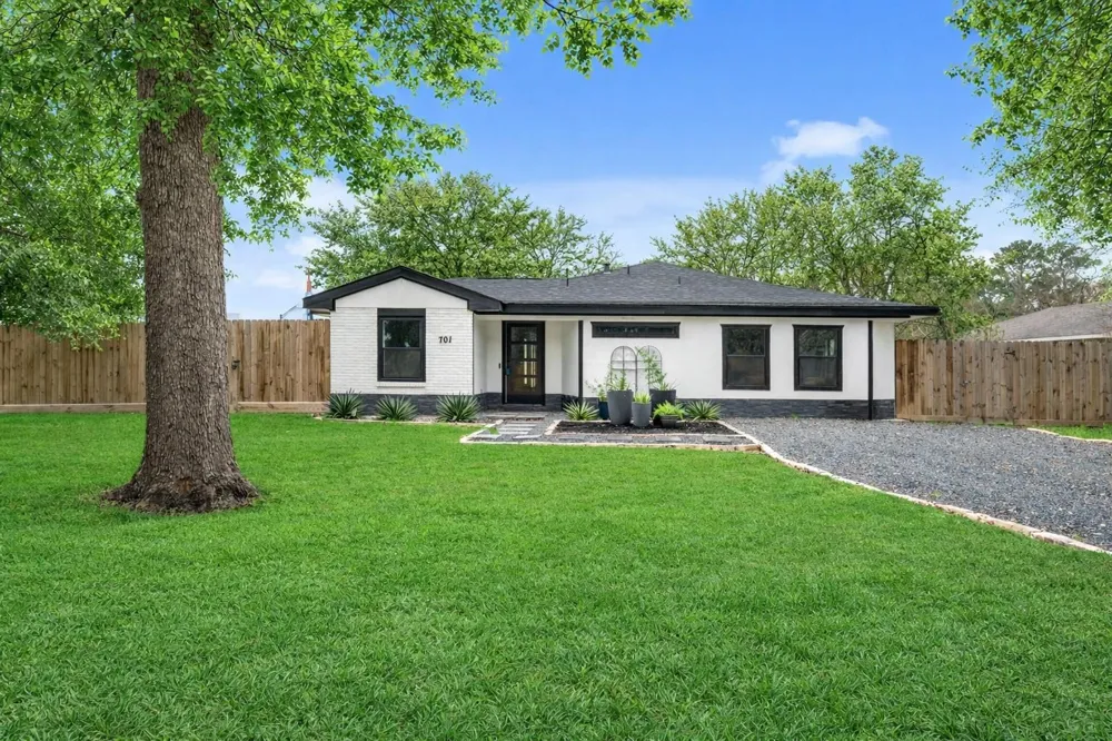 701 W 39th Street Houston, TX 77018