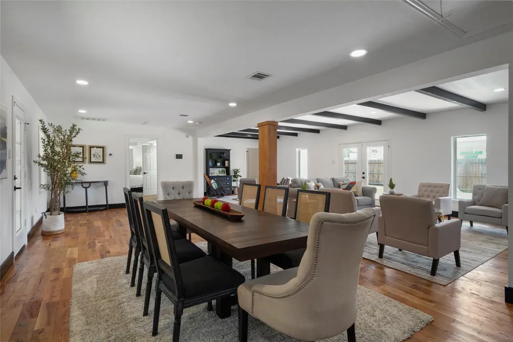 701 W 39th Street Houston, TX 77018
