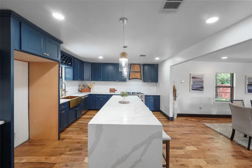 701 W 39th Street Houston, TX 77018