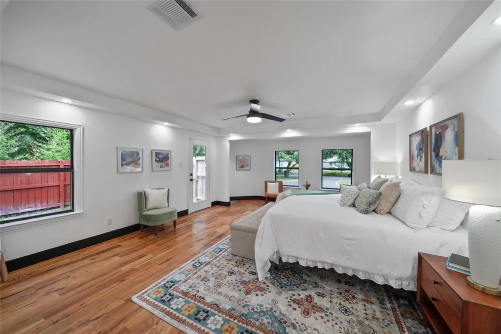 701 W 39th Street Houston, TX 77018