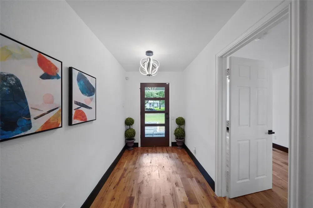 701 W 39th Street Houston, TX 77018