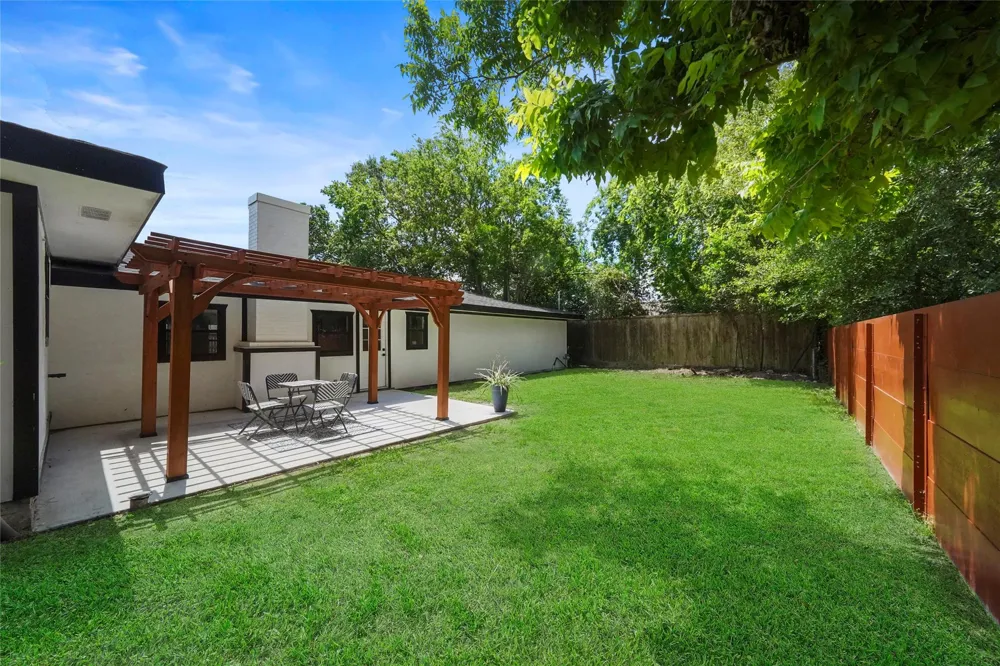 701 W 39th Street Houston, TX 77018