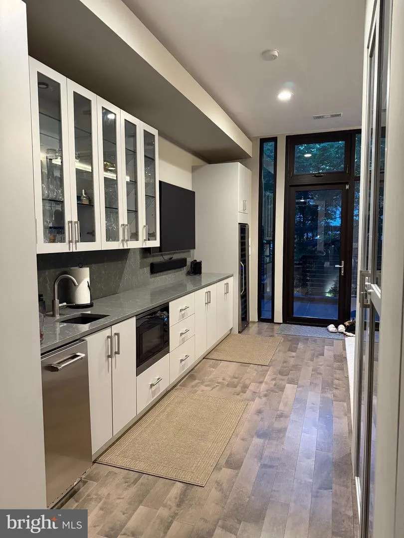 3609 R STREET NW Washington, DC 20007