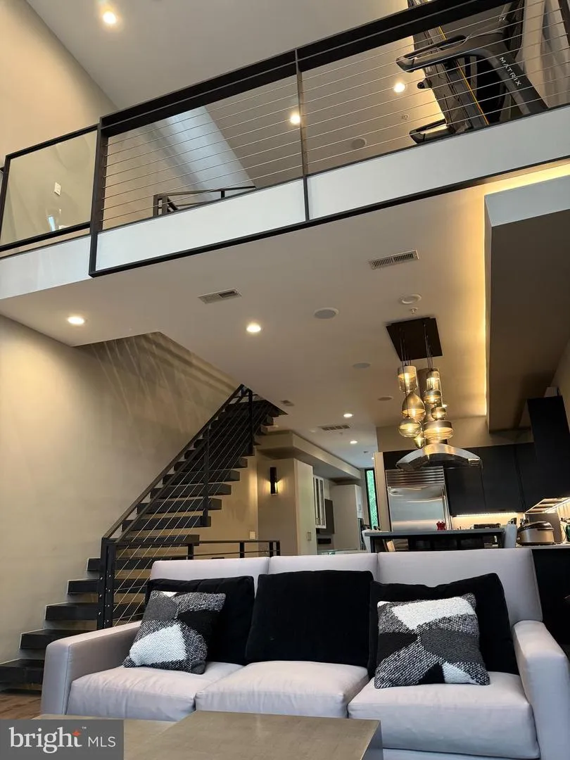 3609 R STREET NW Washington, DC 20007