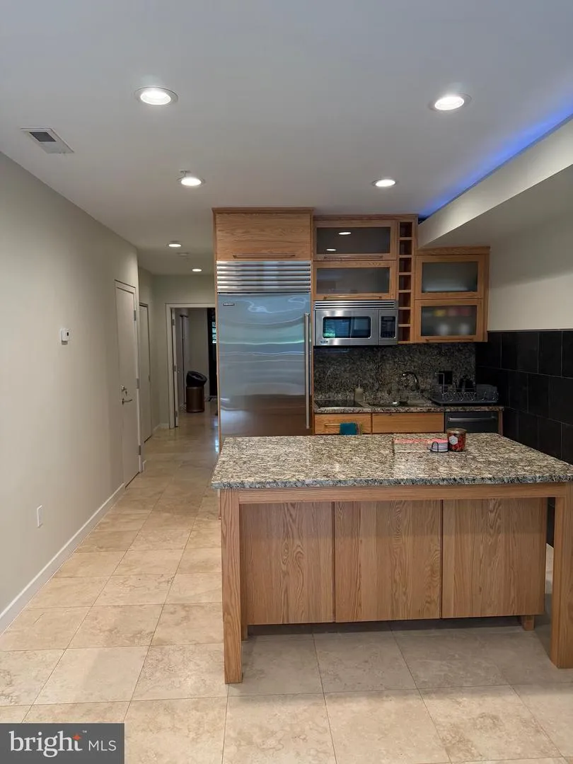 3609 R STREET NW Washington, DC 20007