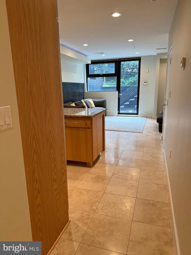 3609 R STREET NW Washington, DC 20007