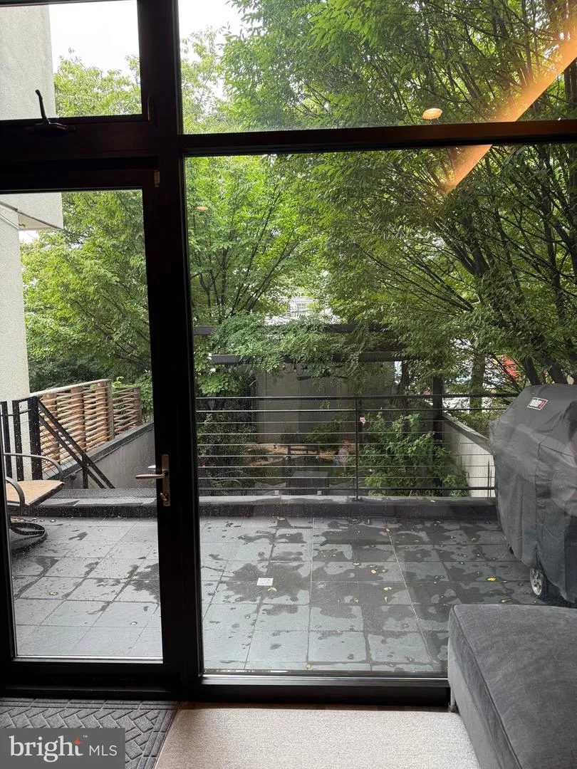 3609 R STREET NW Washington, DC 20007