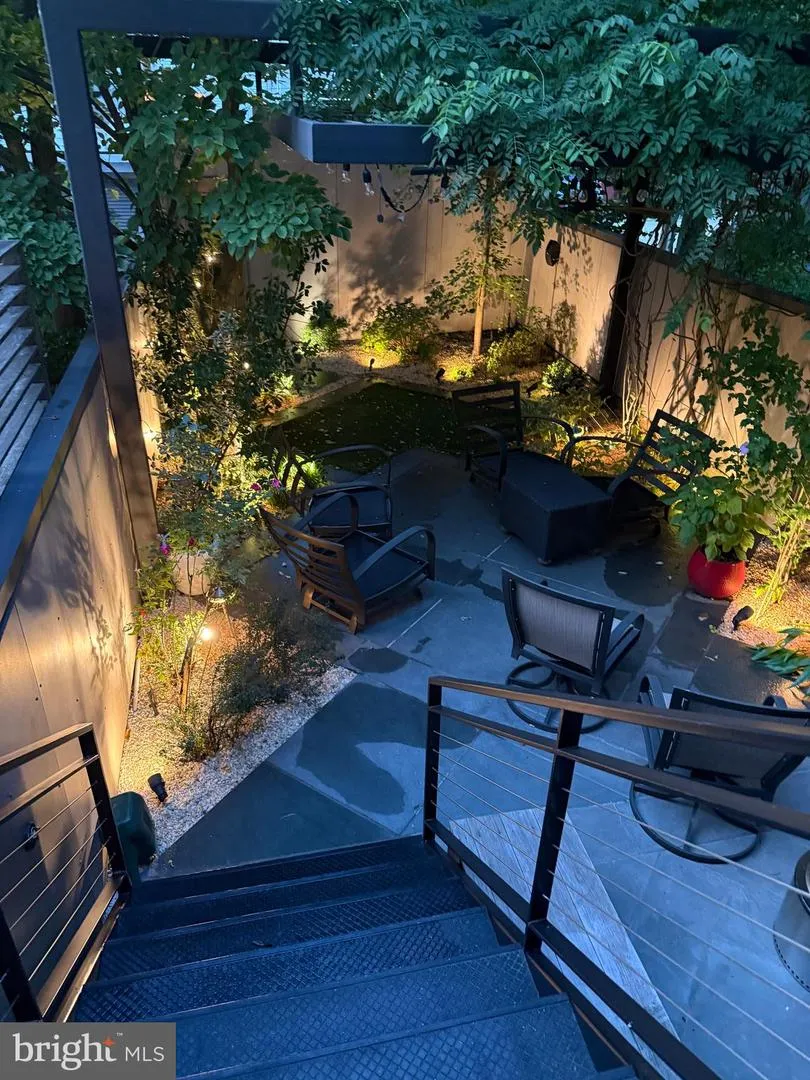 3609 R STREET NW Washington, DC 20007