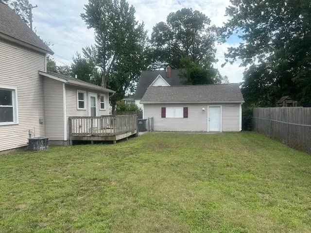 283 W Forest Avenue Muskegon, MI 49441