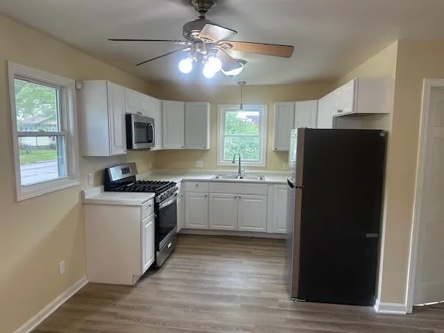 283 W Forest Avenue Muskegon, MI 49441
