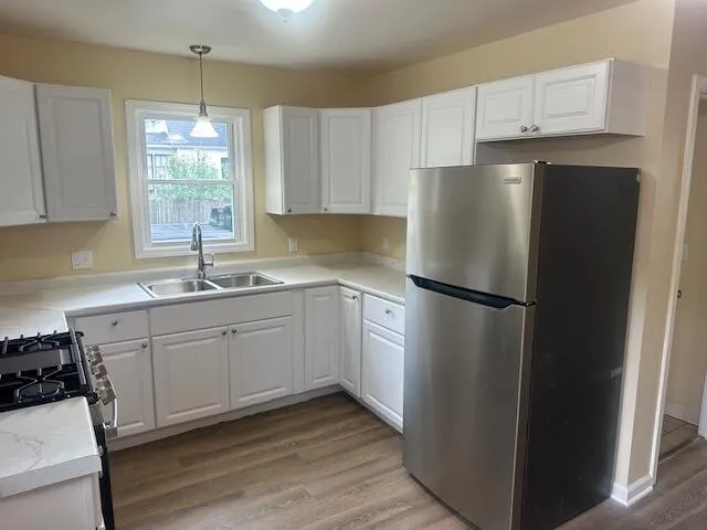 283 W Forest Avenue Muskegon, MI 49441