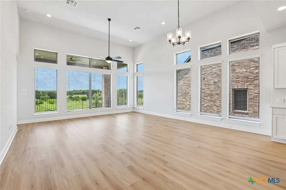 276 Prickly Poppy Loop Kyle, TX 78640